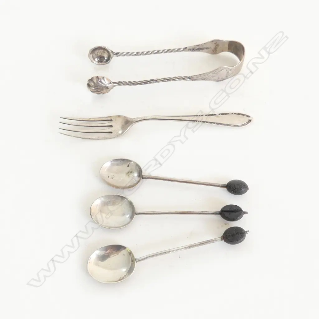PR S/SILVER VICT SUGAR TONGS S/SILVER FORK & 3 S/SILVER COFFEE SPOONS  71GMS Image 1++