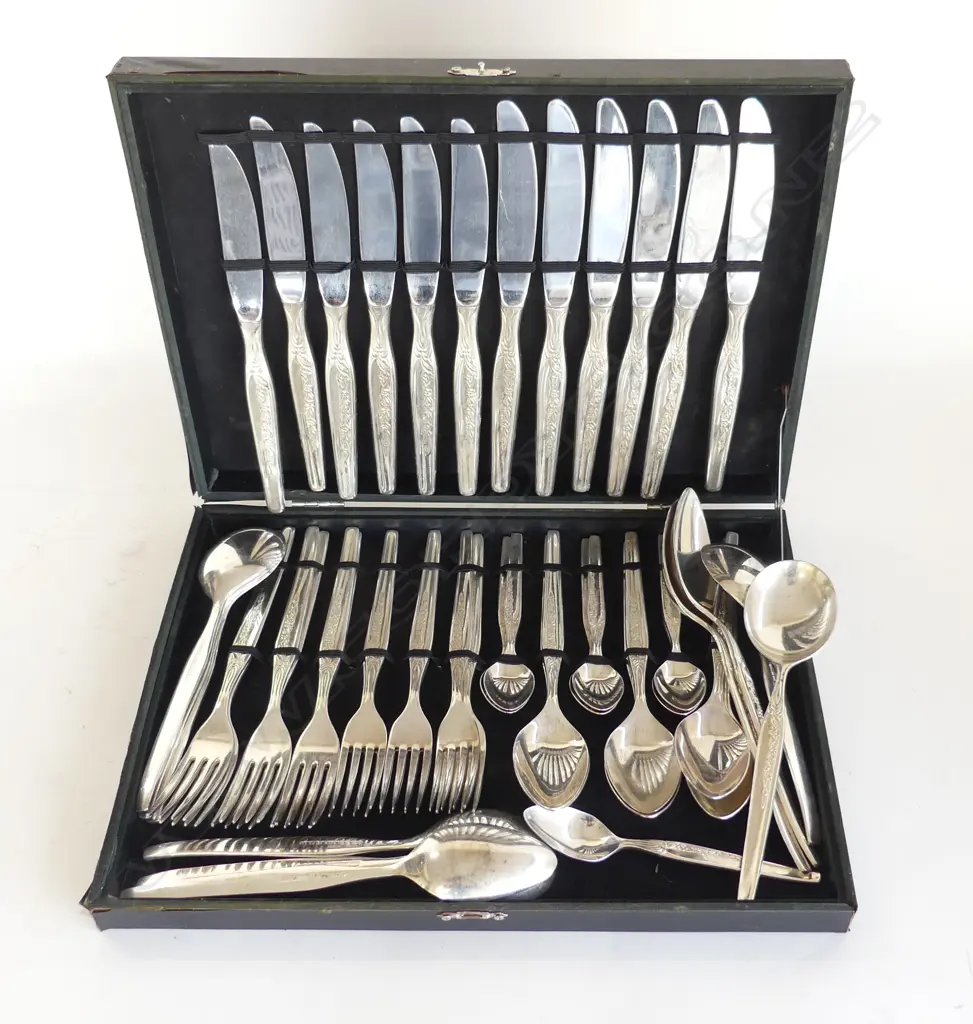 GROSVENOR EP CUTLERY SET, CASED Image 1++