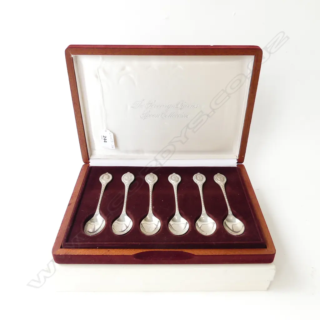 BOXED STERLING SILVER TEASPOONS 'THE SOVEREIGN QUEENS COLLECTION' silver weight 144gms Image 1++