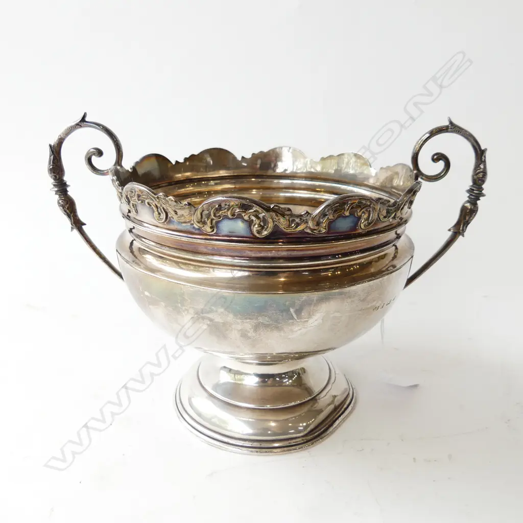 STG SILVER FOOTED BOWL, B'HAM 1907 526gms FAULTS TO BASE Image 1++