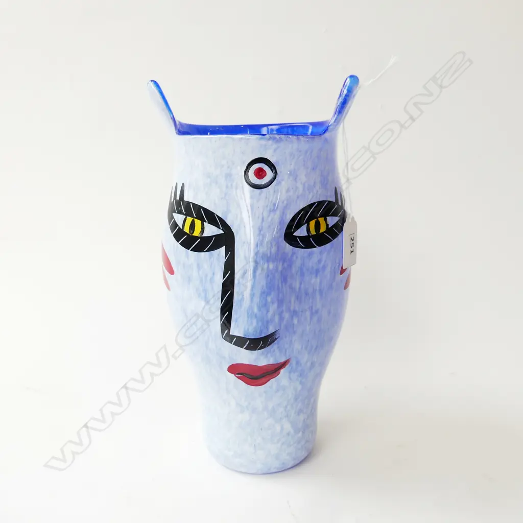 KOSTA BODA 'OPEN MINDS' ART GLASS FACE VASE H.275mm Image 1++