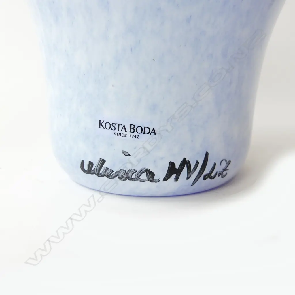 KOSTA BODA 'OPEN MINDS' ART GLASS FACE VASE H.275mm Image 1++