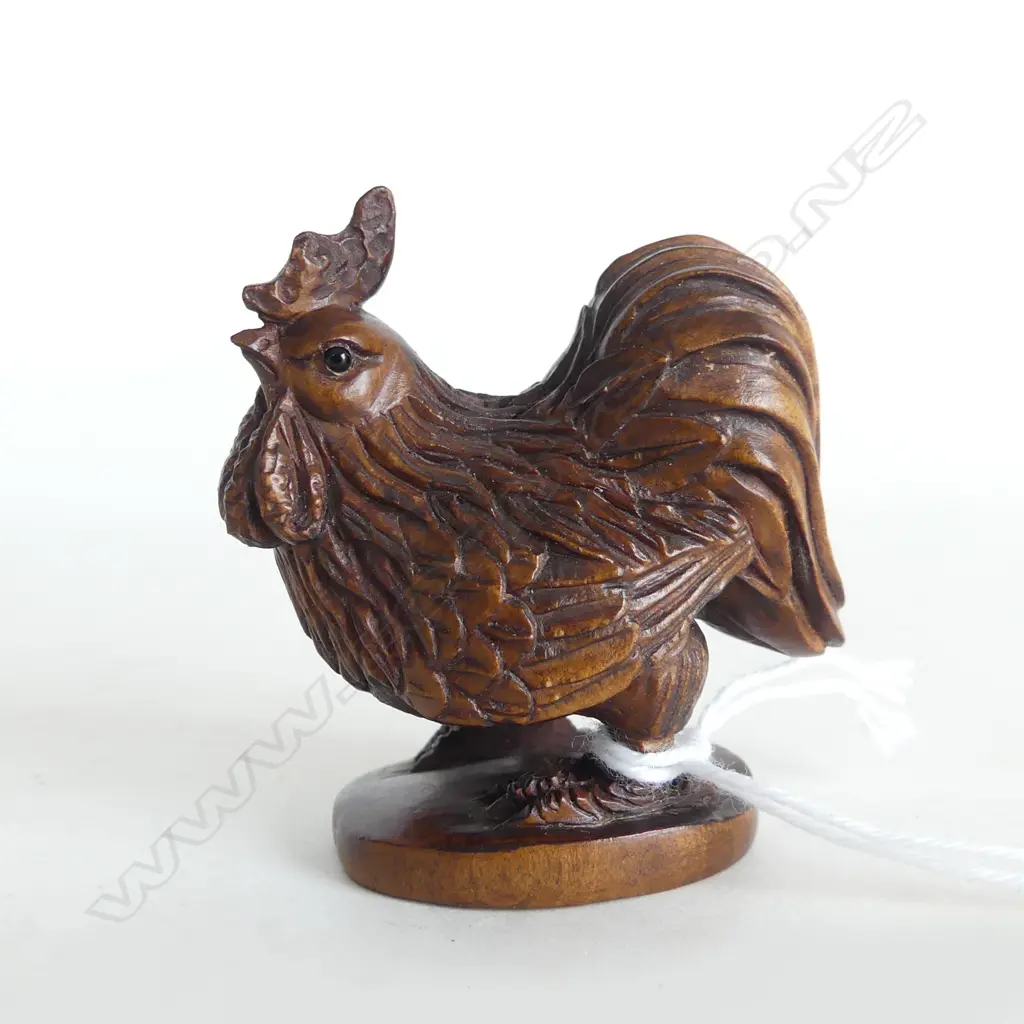 JAPANESE CARVED WOOD NETSUKE  ROOSTER oval base Image 1++
