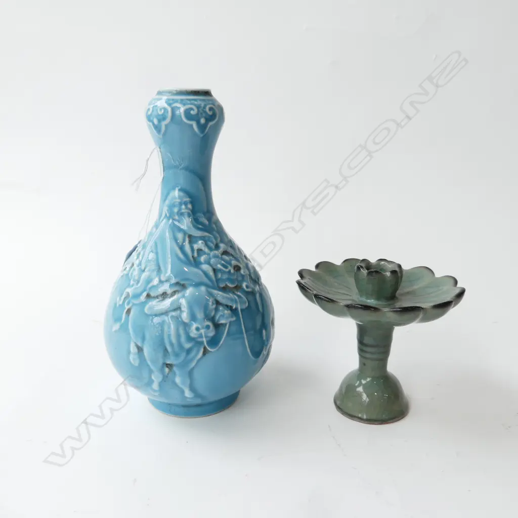 2 ORIENTAL CERAMICS; BLUE VASE H.225mm, CANDLE HOLDER Image 1++
