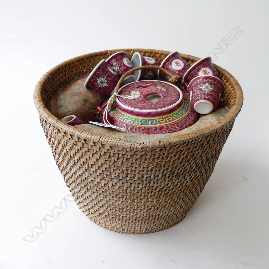 CHINESE TEA SET, CASED Image 1++