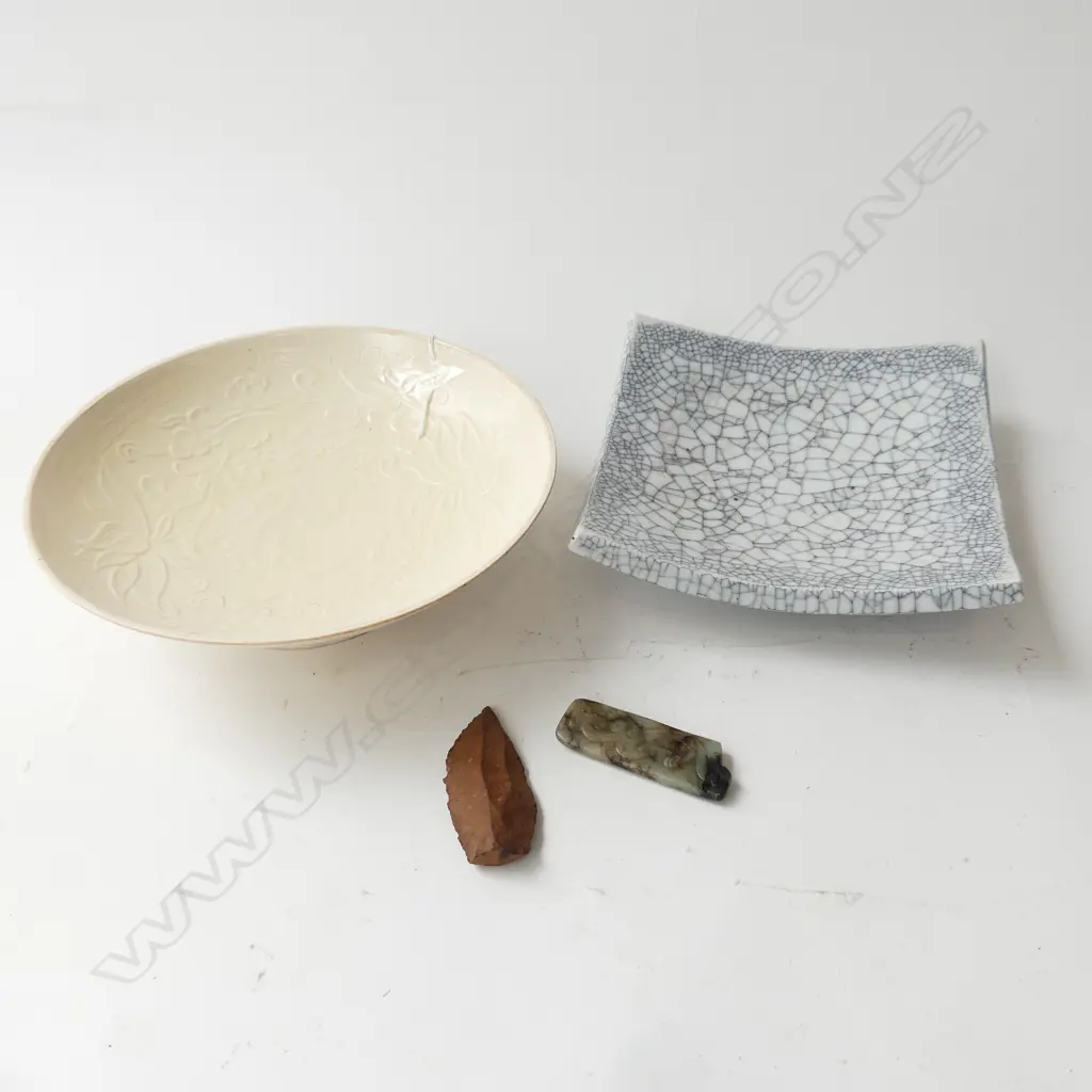 4 PCES; 2 ORIENTAL DISHES 240mm dia, ADZE & JADE AF Image 1++