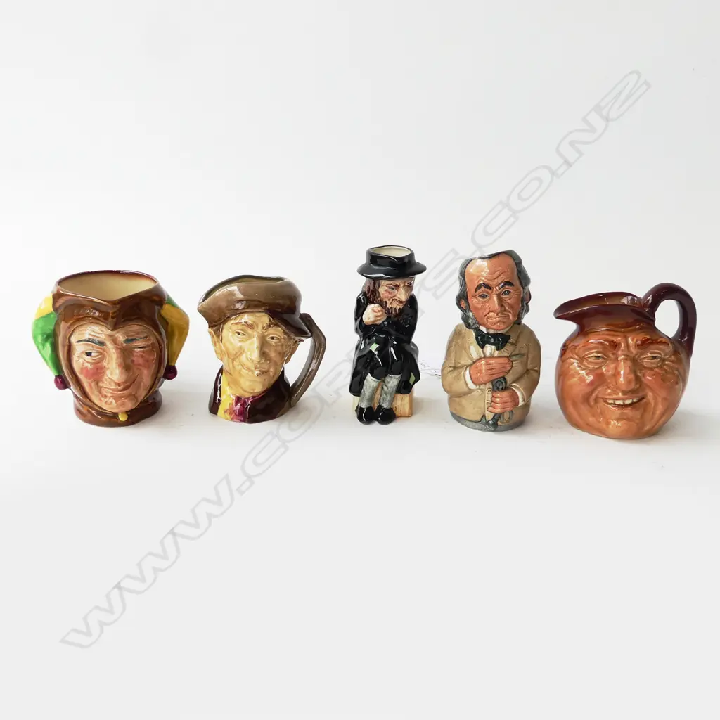 4 ROYAL DOULTON CHARACTER JUGS H.105mm + 1 OTHER Image 1++