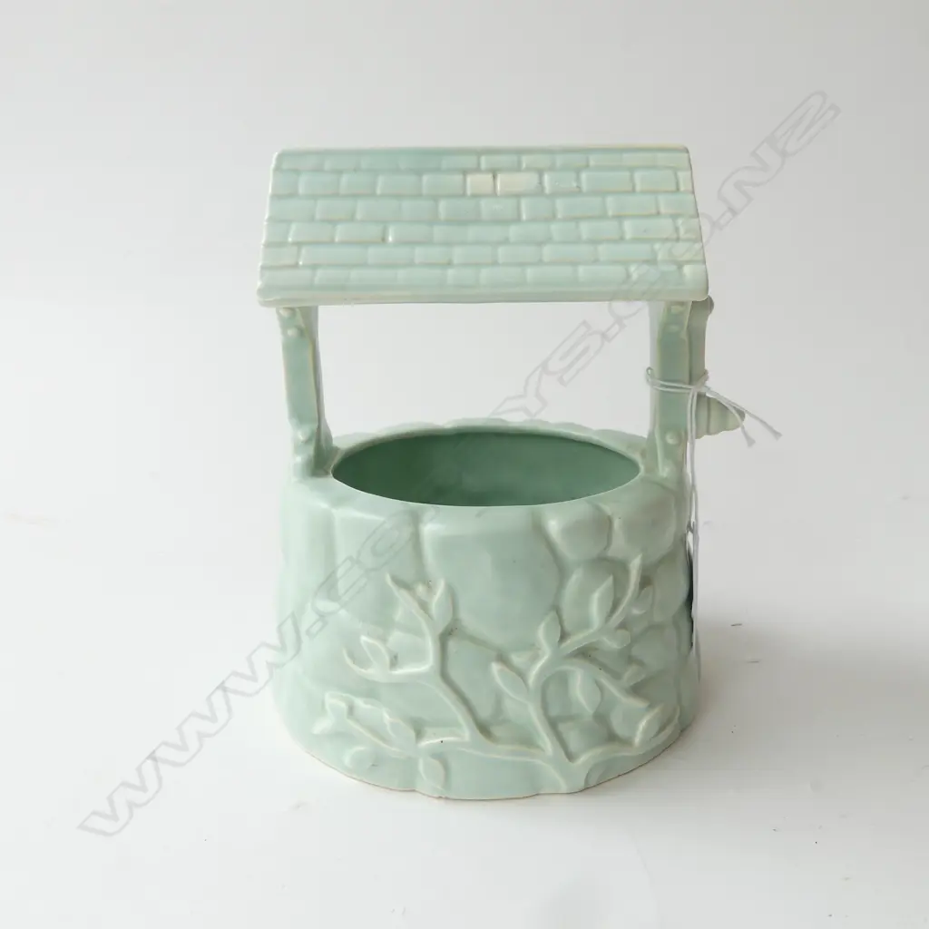 CROWN LYNN WELL VASE H.160mm Image 1++