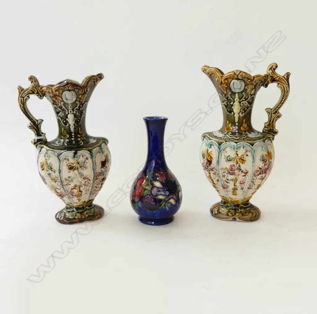 MOORCROFT BLUE VASE H.150mm + 2 JUGS H.215mm Image 1++
