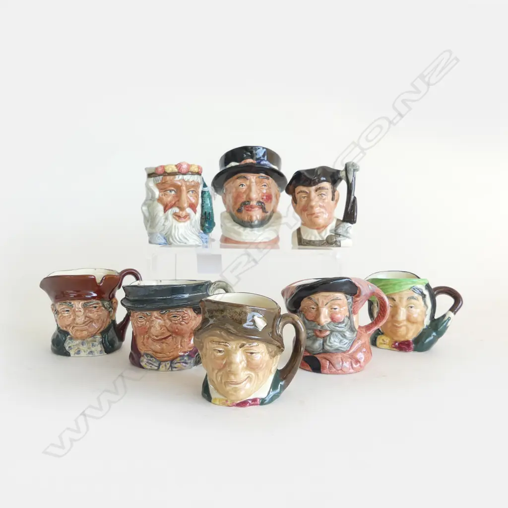 EIGHT ROYAL DOULTON MINIS Image 1++