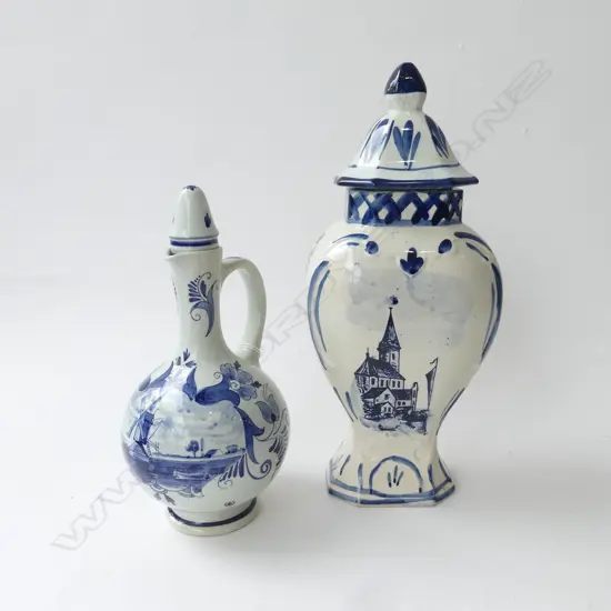DELFT LIDDED VASE H.320mm & JUG