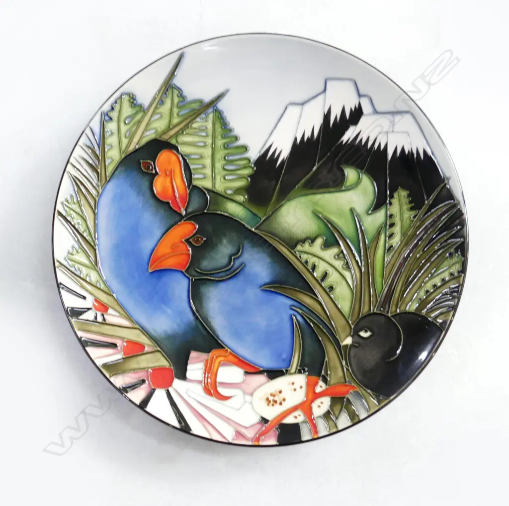 MOORCROFT TAKAHE PLATE 225mm dia 49/150 Image 1++