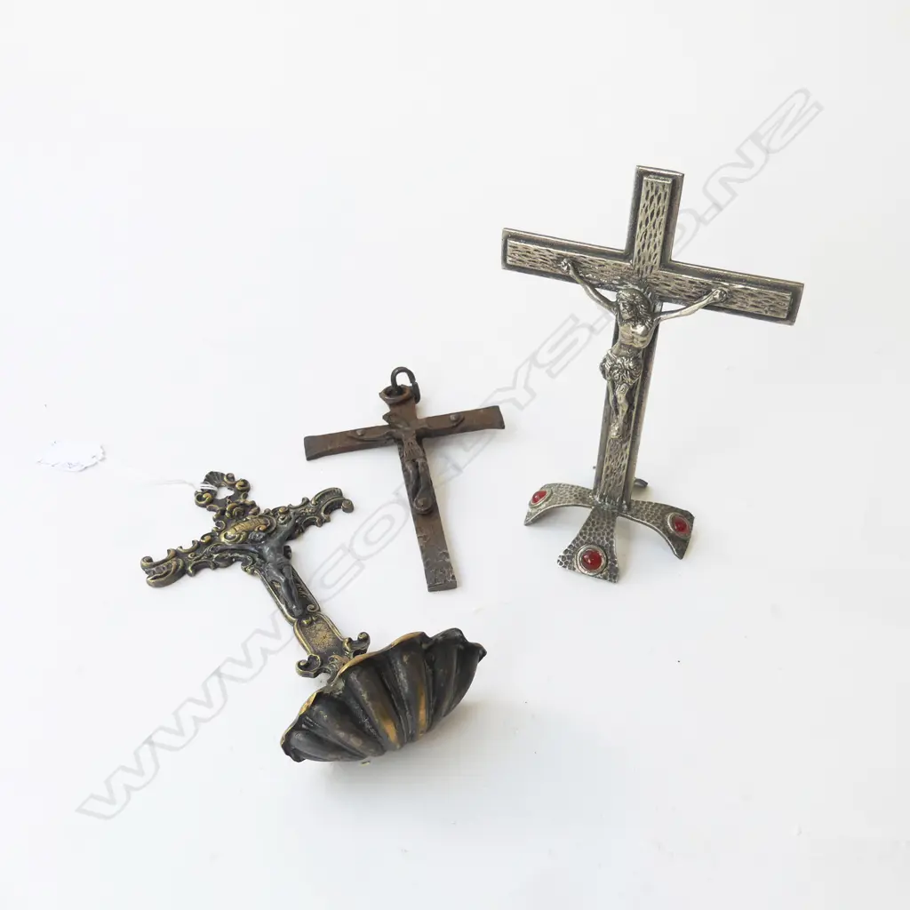 3 METAL CRUCIFIX H.190mm Image 1++