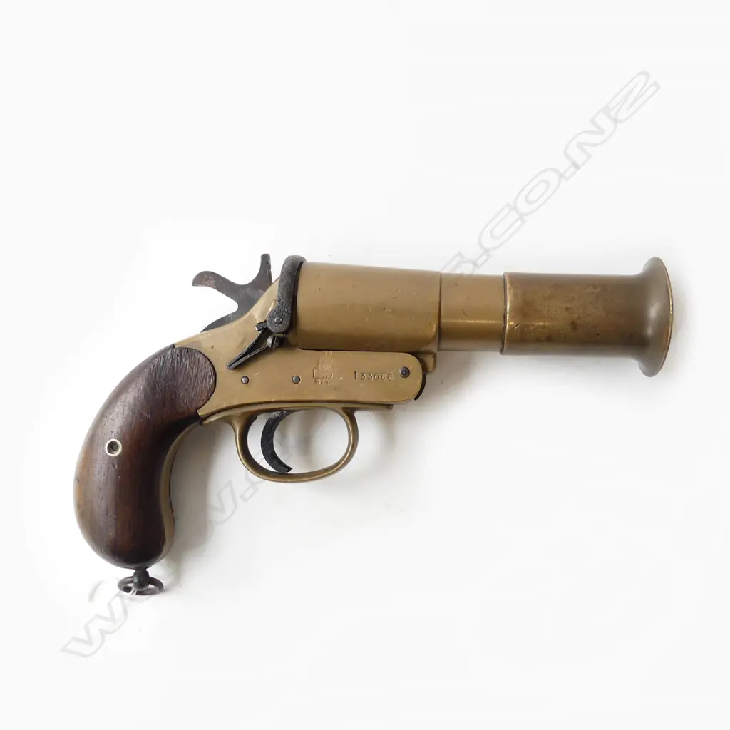 VINTAGE FLARE GUN, WEBLEY & SCOTT LTD w. MILITARY BROAD ARROW L.240mm. No Firearms License required. Image 1++