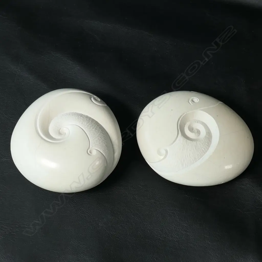 TWO ALAN WEHIPEIHANA SMALL CARVED WHITE STONES, W.75mm Image 1++
