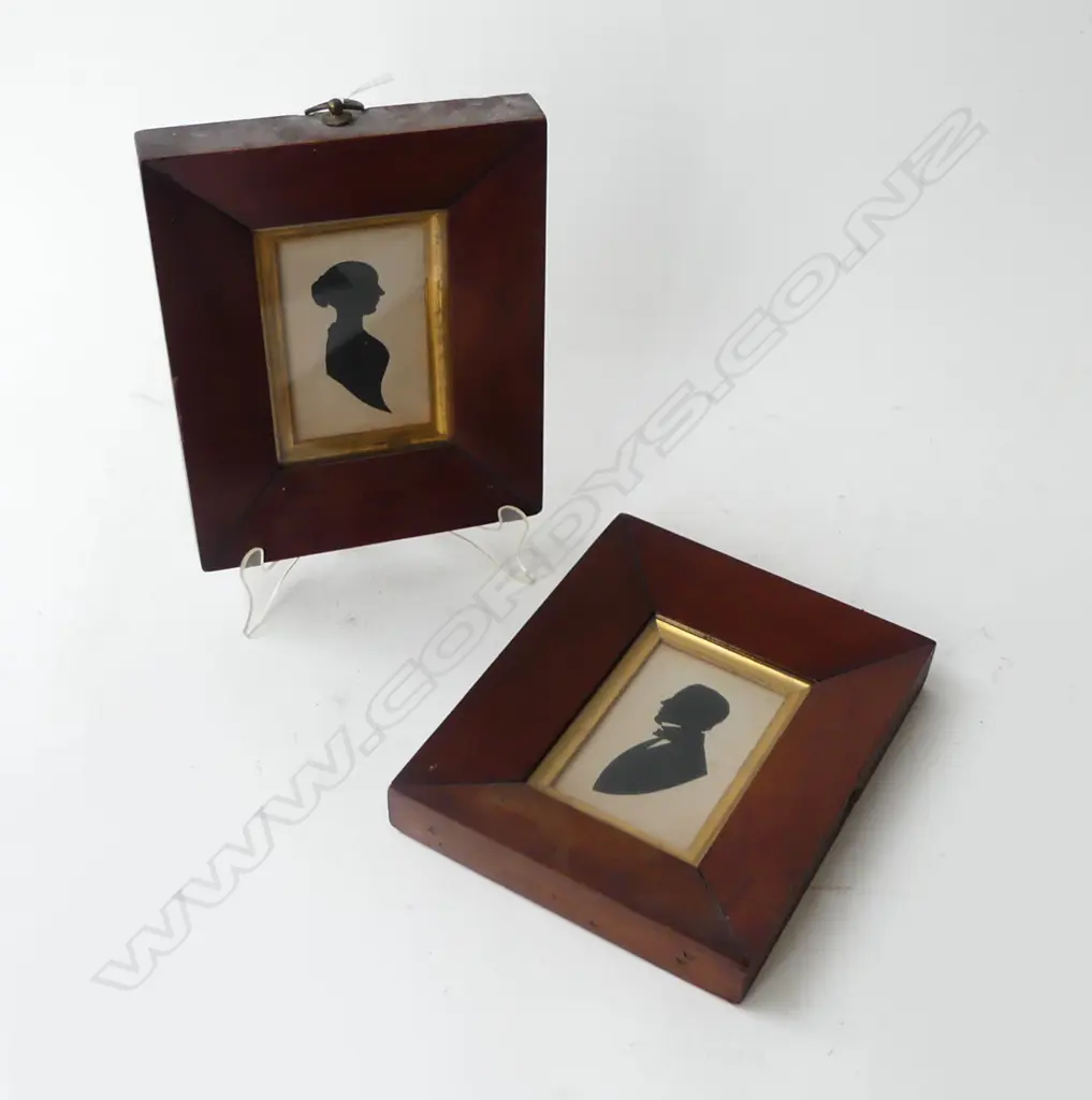PR OF VICT FRAMED SILHOUETTES H200  W160MM Image 1++