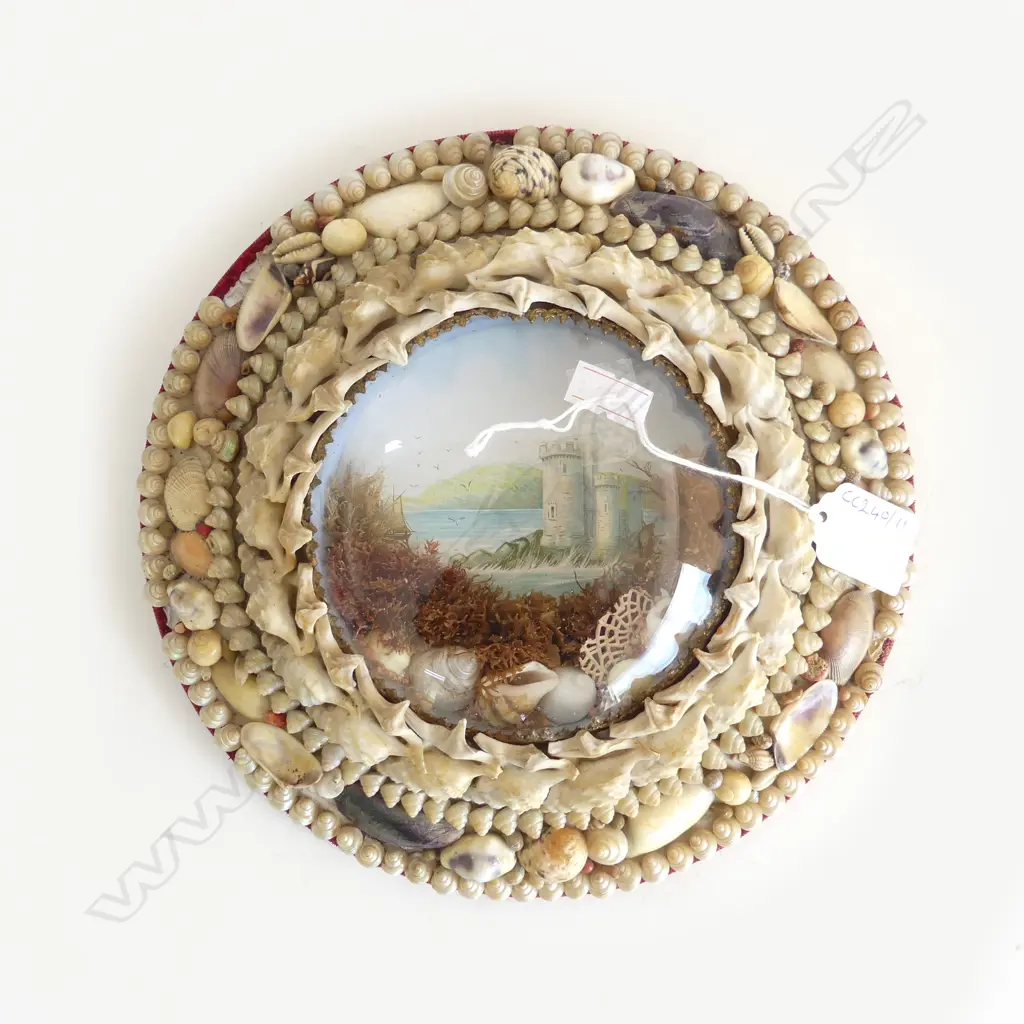 SEA SHELL INCRUSTED FOLK ART DIARAMA DIA230MM Image 1++