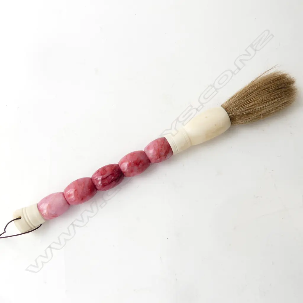 ORIENTAL PINK STONE BRUSH L.315mm Image 1++