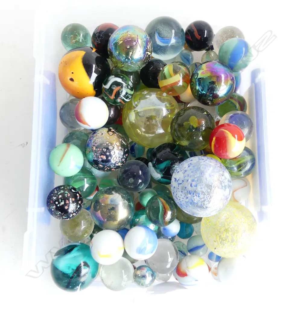 COLLECTION VINTAGE MARBLES MAINLY MED/LG SIZE  Image 1++