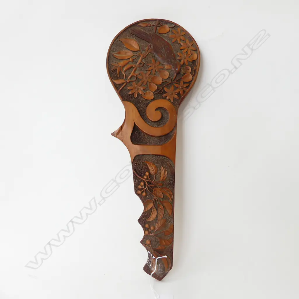 KAURI CARVED VINTAGE FOLK ART 21ST KEY DEPICTING A TUI L630MM Image 1++