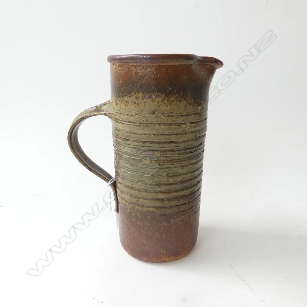 LEN CASTLE JUG H.185mm chip to spout Image 1++