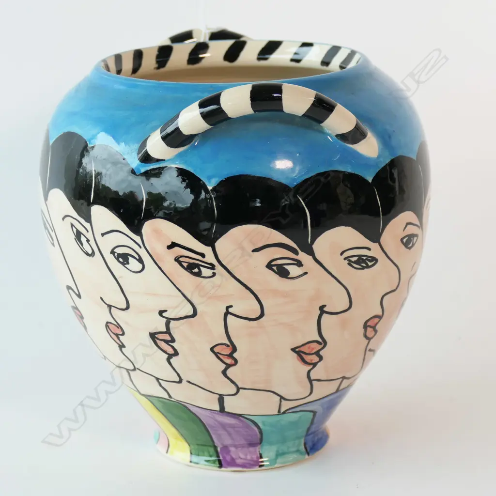 JANE WILLINGDALE STUDIO POTTERY FACES TWO-HANDLED VASE, SIGNED & DATED '86, H.200mm Image 1++