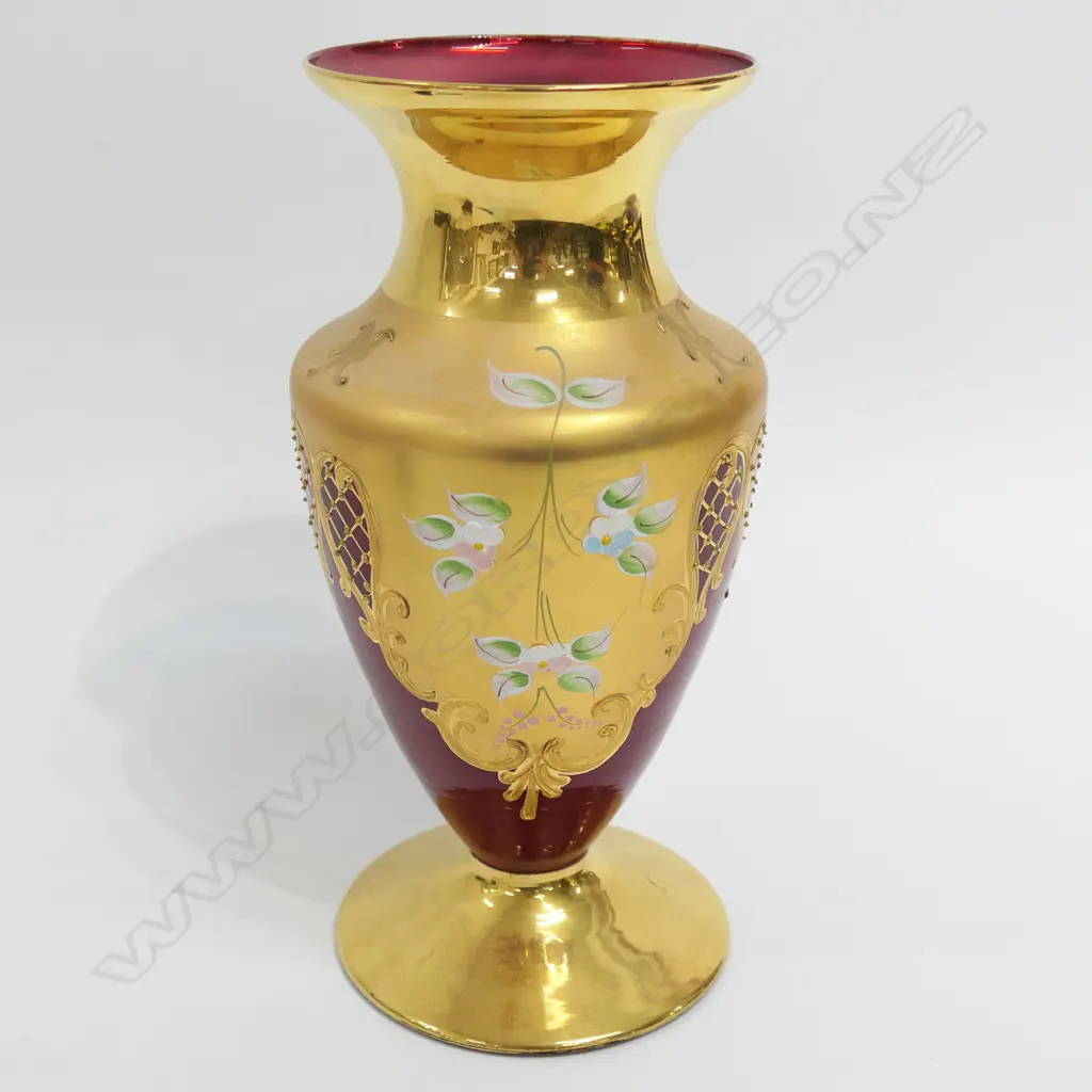 RED VENETIAN GLASS VASE H.275mm Image 1++