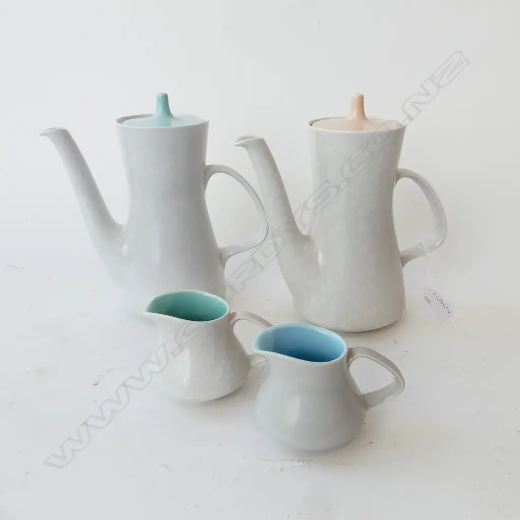 4 PCES POOLE TWINTONE; 2 COFFEE POTS H.210mm, 2 MILK JUGS Image 1++