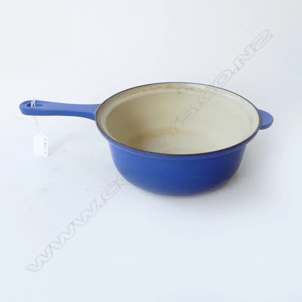 LE CREUSET SAUCEPAN #22 (WITHOUT LID) Image 1++