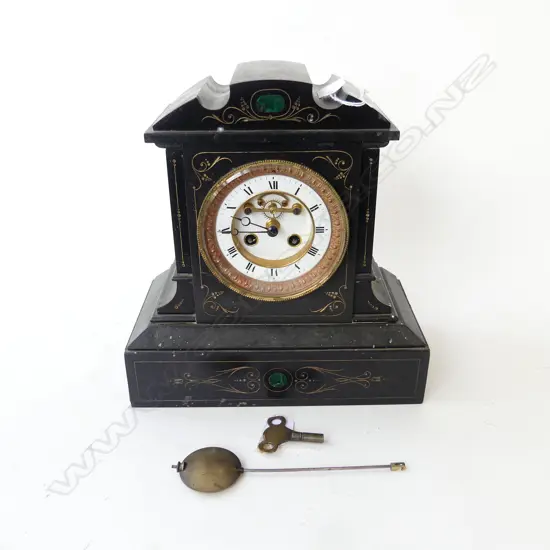 VICTORIAN BLACK SLATE MANTLE CLOCK H.290mm with pendulum & key