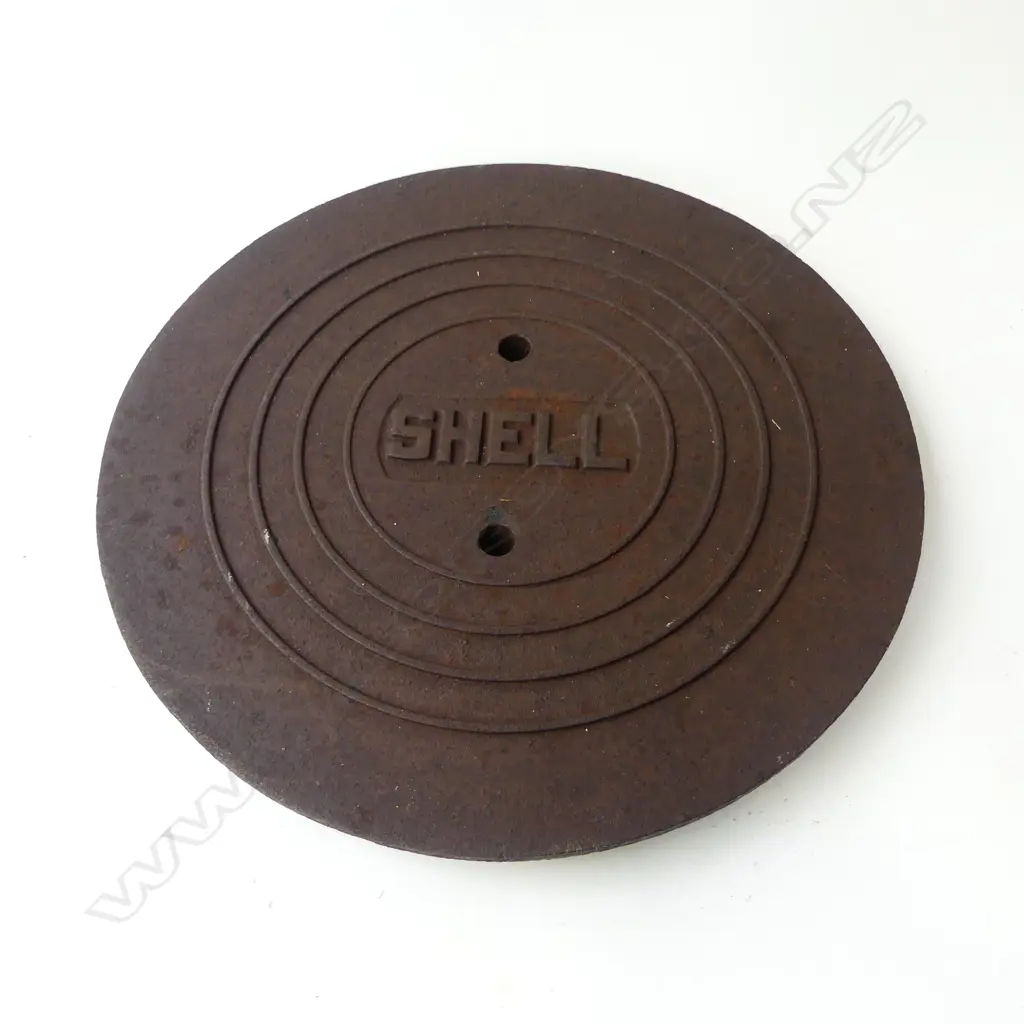 SHELL PETROL STATION CAST IRON TANK COVER DIA.390mm Image 1++