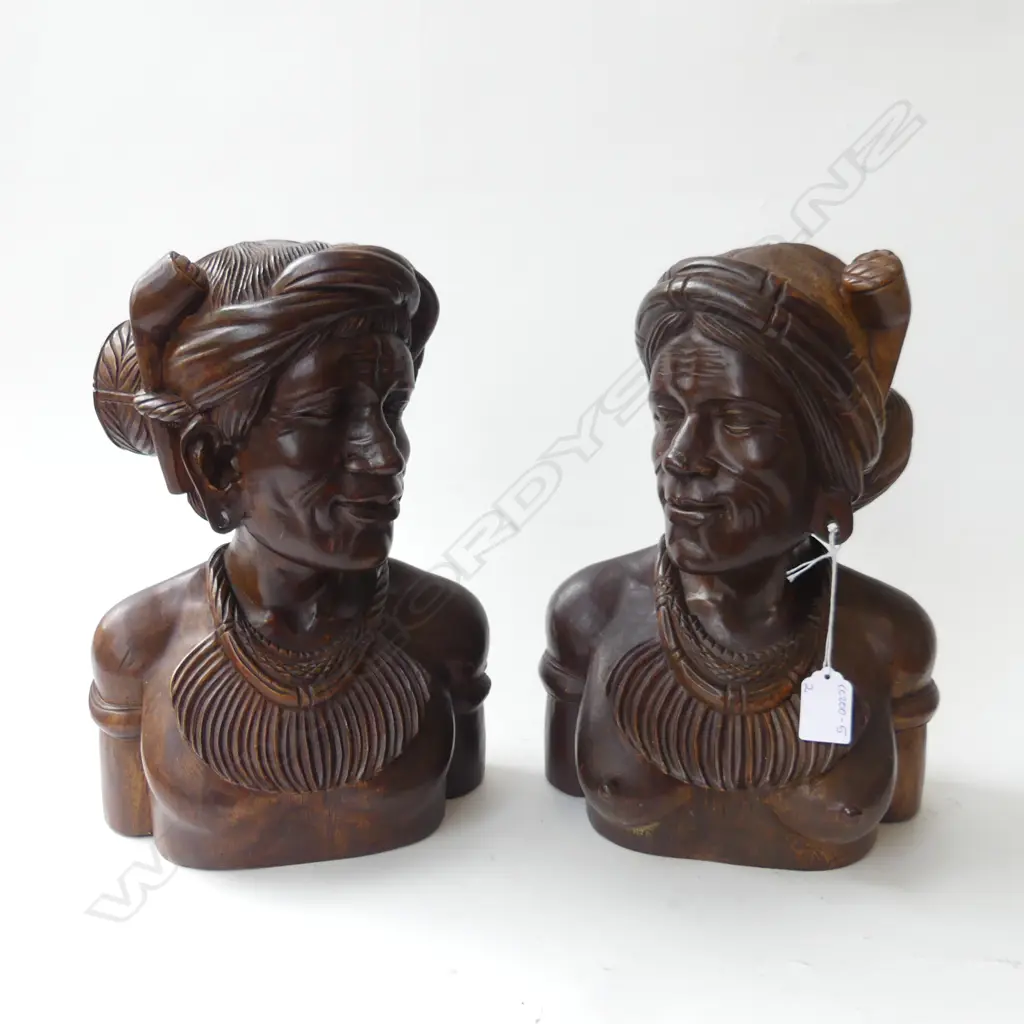 2 CARVED WOODEN BUSTS H.320mm Image 1++