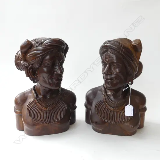 2 CARVED WOODEN BUSTS H.320mm