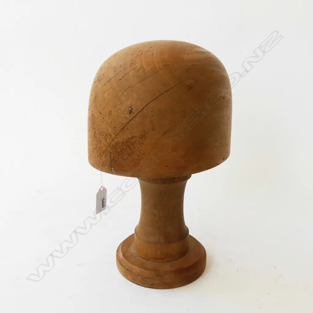 WOODEN HAT BLOCK H.280mm Image 1++