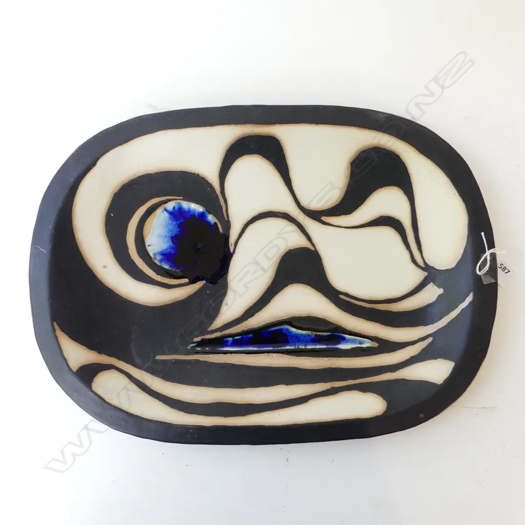 NZ STUDIO POTTERY PLATTER SIGNED L440MM Image 1++