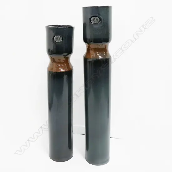 2 TALL MORRIS & JAMES POTS H.840mm