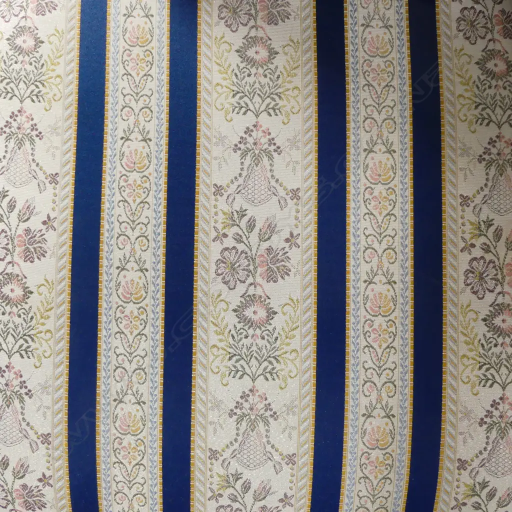 PR VICTORIAN STYLE UPHOLSTERED ARMCHAIRS 670x620x1070mm  Image 1++