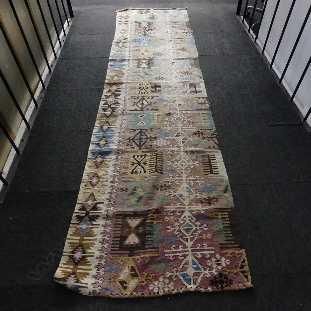 KELIM RUG 3220x800mm Image 1++