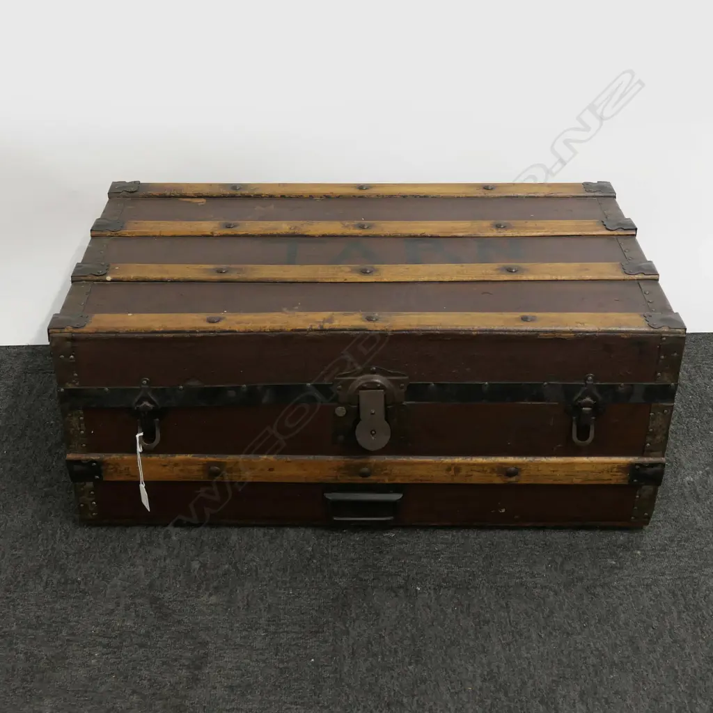 ANTIQUE TRUNK 770x450x320mm Image 1++