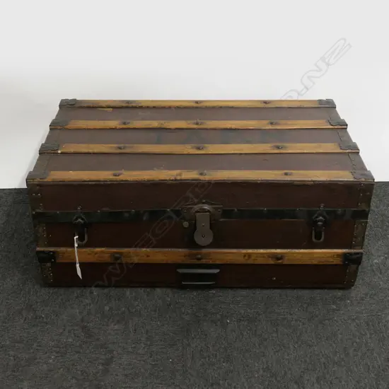ANTIQUE TRUNK 770x450x320mm