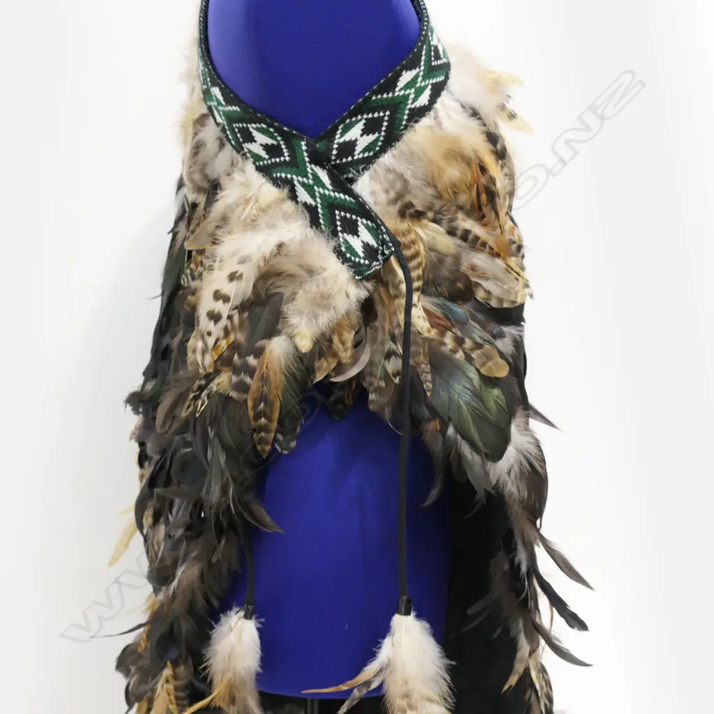 LG MAORI FEATHER KOROWAI (CLOAK) 1000 x 1000mm (contemporary) Image 1++