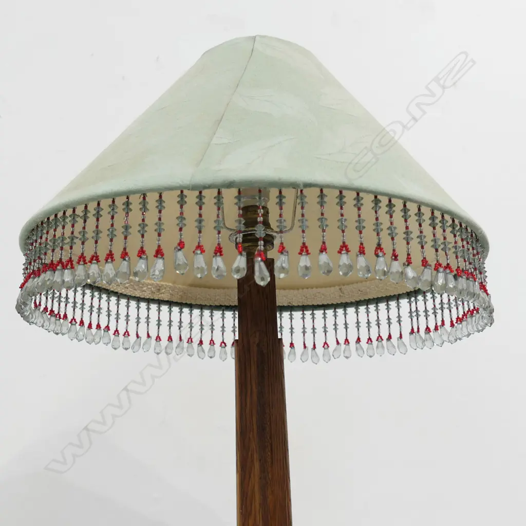 ART DECO OAK MAHOGANY STANDARD LAMP WITH TASSLE SHADE Image 1++