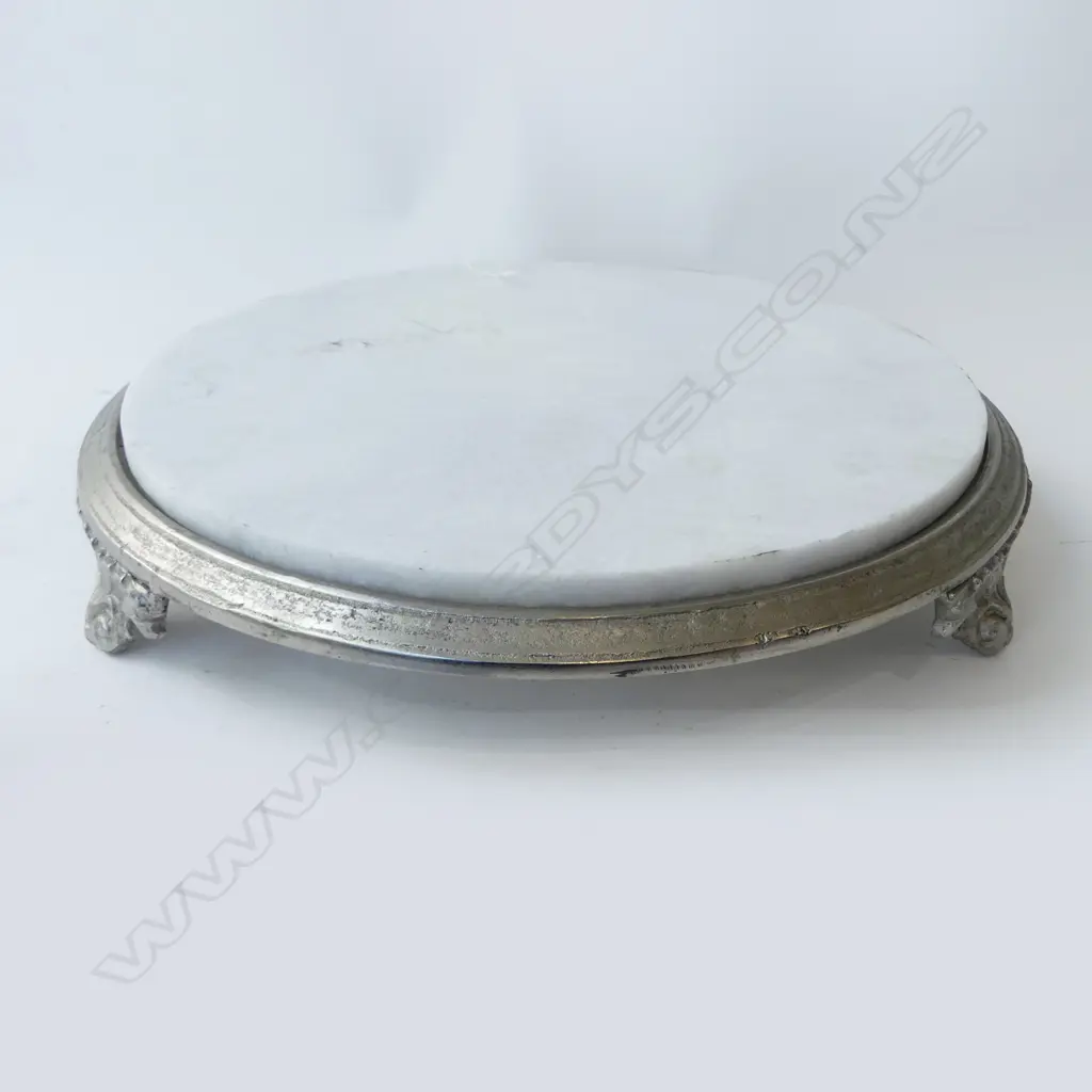 WHITE QUARTZ STAND 450mm dia Image 1++