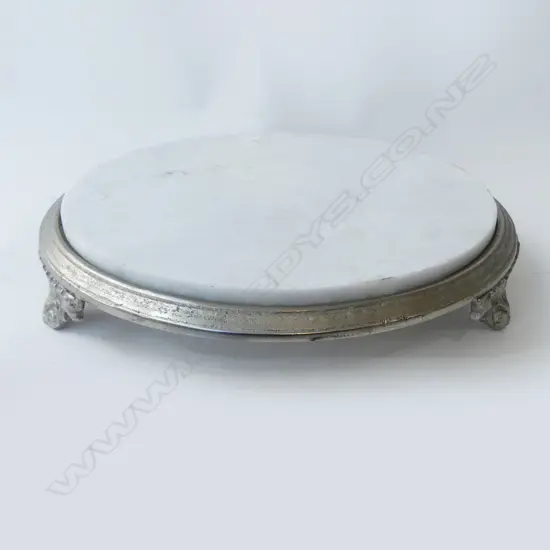 WHITE QUARTZ STAND 450mm dia