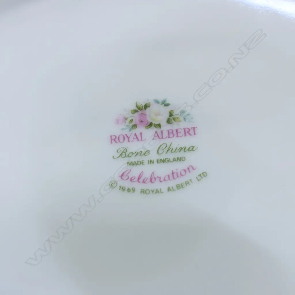 LG ROYAL ALBERT 'CELEBRATION' PART DINNER SET INCL. 6 DINNER PLATES 260mm dia ETC Image 1++