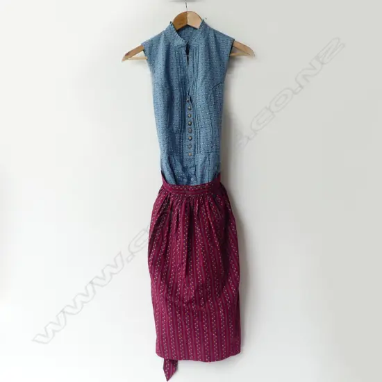 TRADITIONAL TYROLEAN DRESS, MEDIUM SIZE