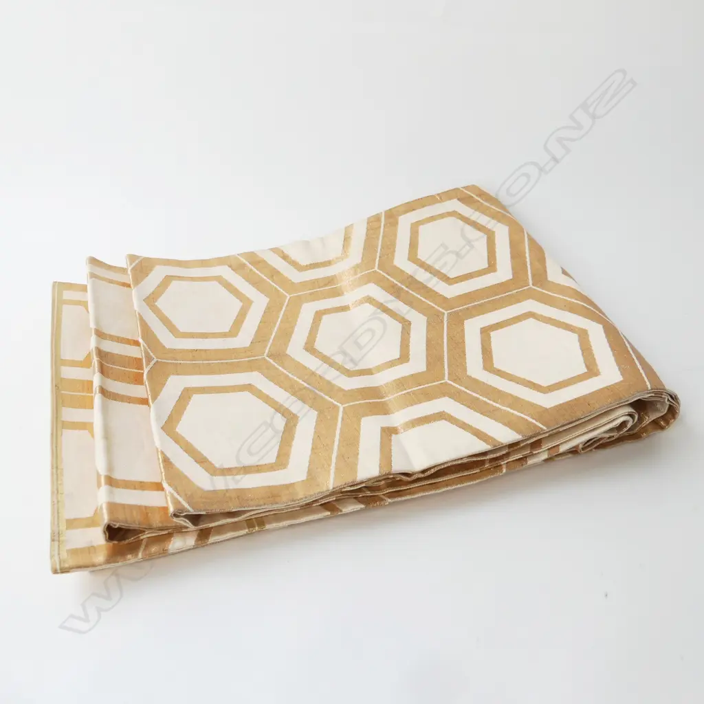 JAPANESE QUALITY VINTAGE HAND WOVEN SILK OBI with gold thread Image 1++