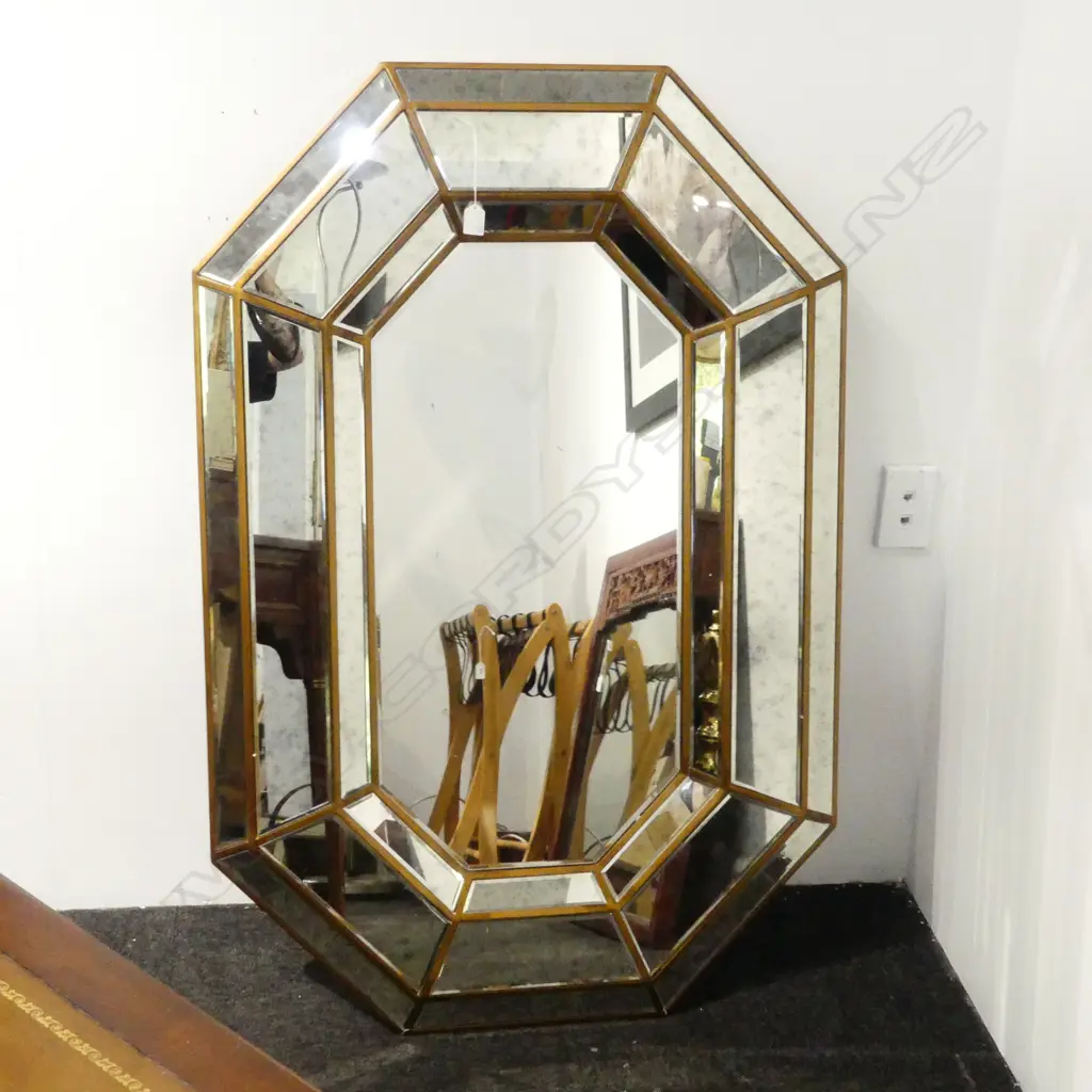 LG MODERN MIRROR 1200x800mm Image 1++