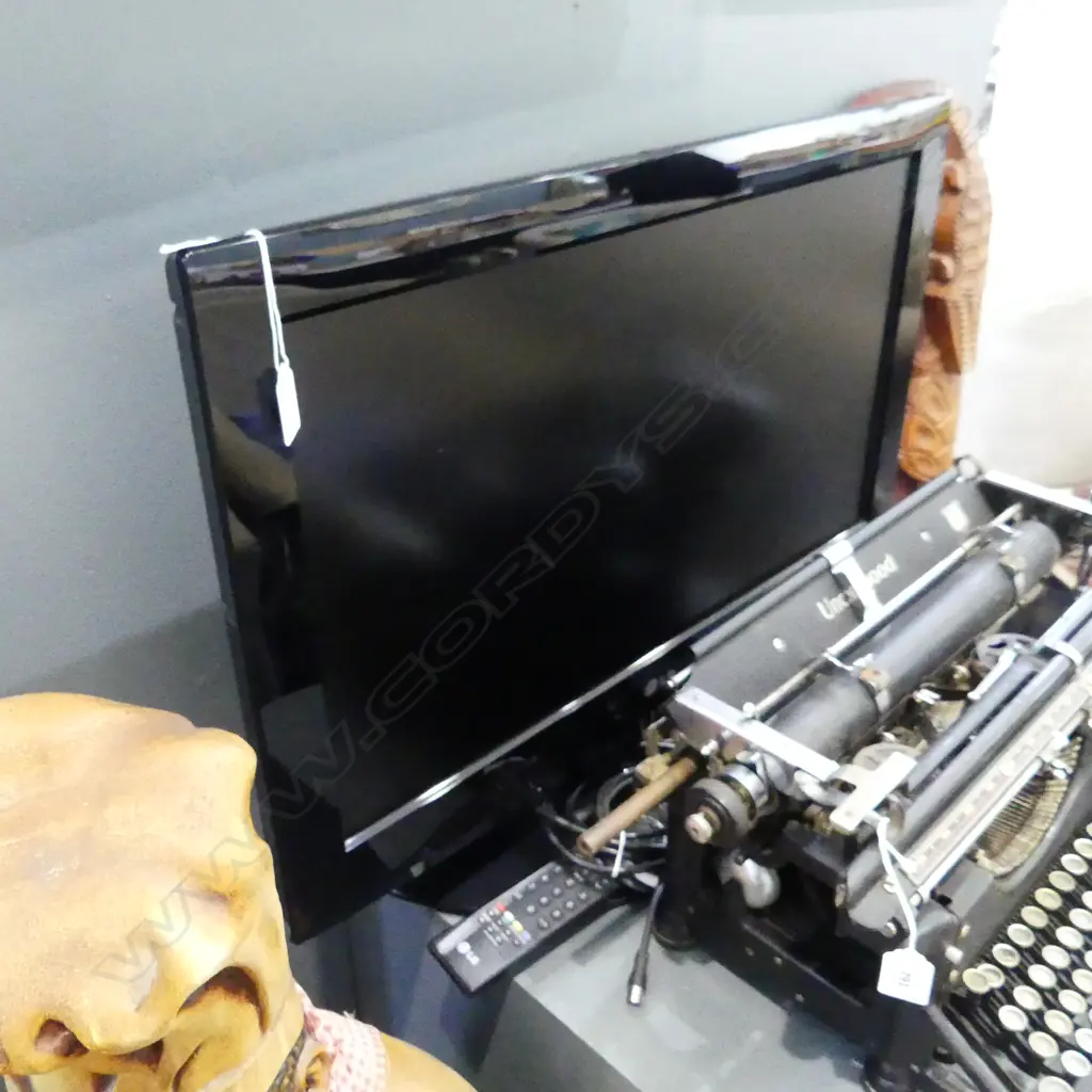 LG TV 26 INCH IN GOING ORDER  Image 1++