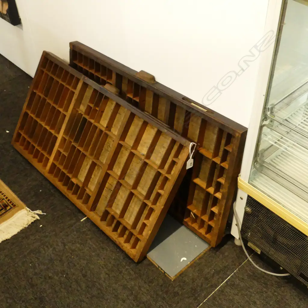 2 PRINTER TRAYS, 820 x 425mm Image 1++